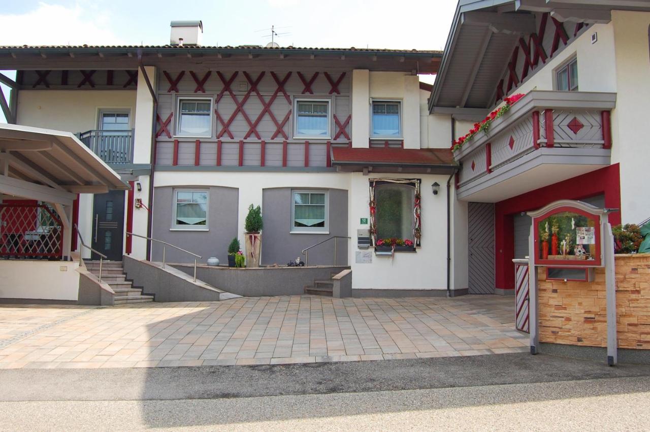 Ferienwohnung & App. Rosemarie Bad Birnbach Exterior photo